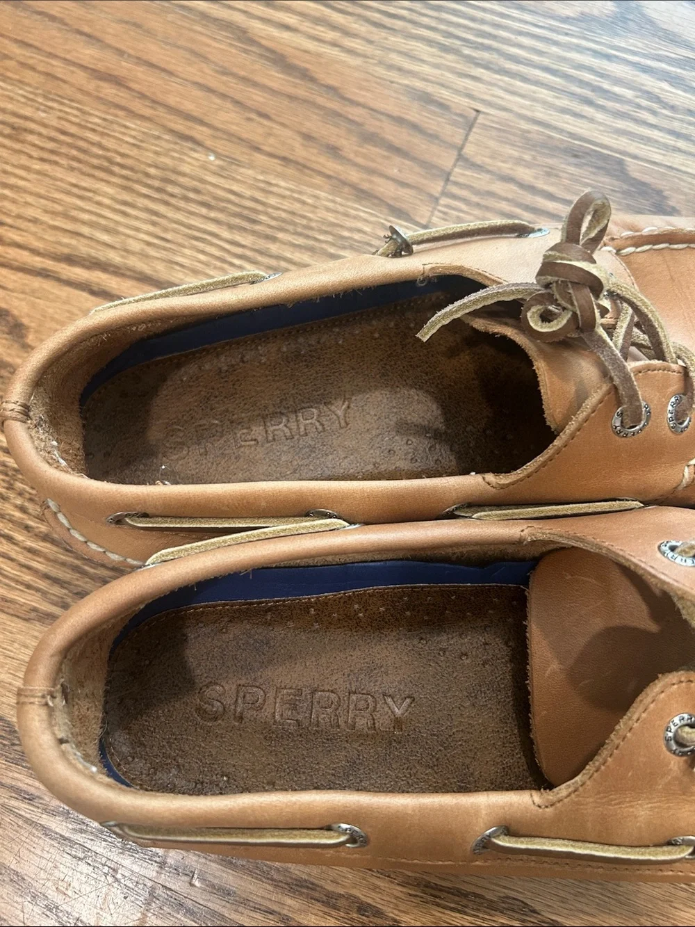 NWOT Sperry Light Brown Leather Boat Shoes with Laces